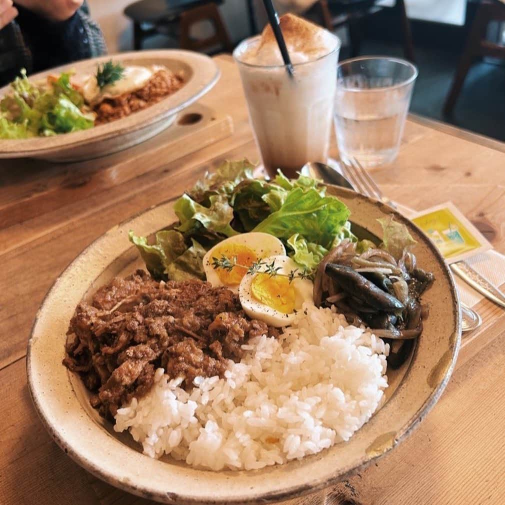 犬塚ヒカリさんのインスタグラム写真 - (犬塚ヒカリInstagram)「手紙舎本店と手紙舎2nd STORYへ✉️🌿 2ndは久しぶりに行けて、ポストカードやメモを買ったよ 本店は初めてだったけどずっと行ってみたかった神代団地も見れてよかった😭 高校の友達と好きなことや好きなものの話をたくさんして幸せだった1日だった」3月24日 15時03分 - inuzuka48