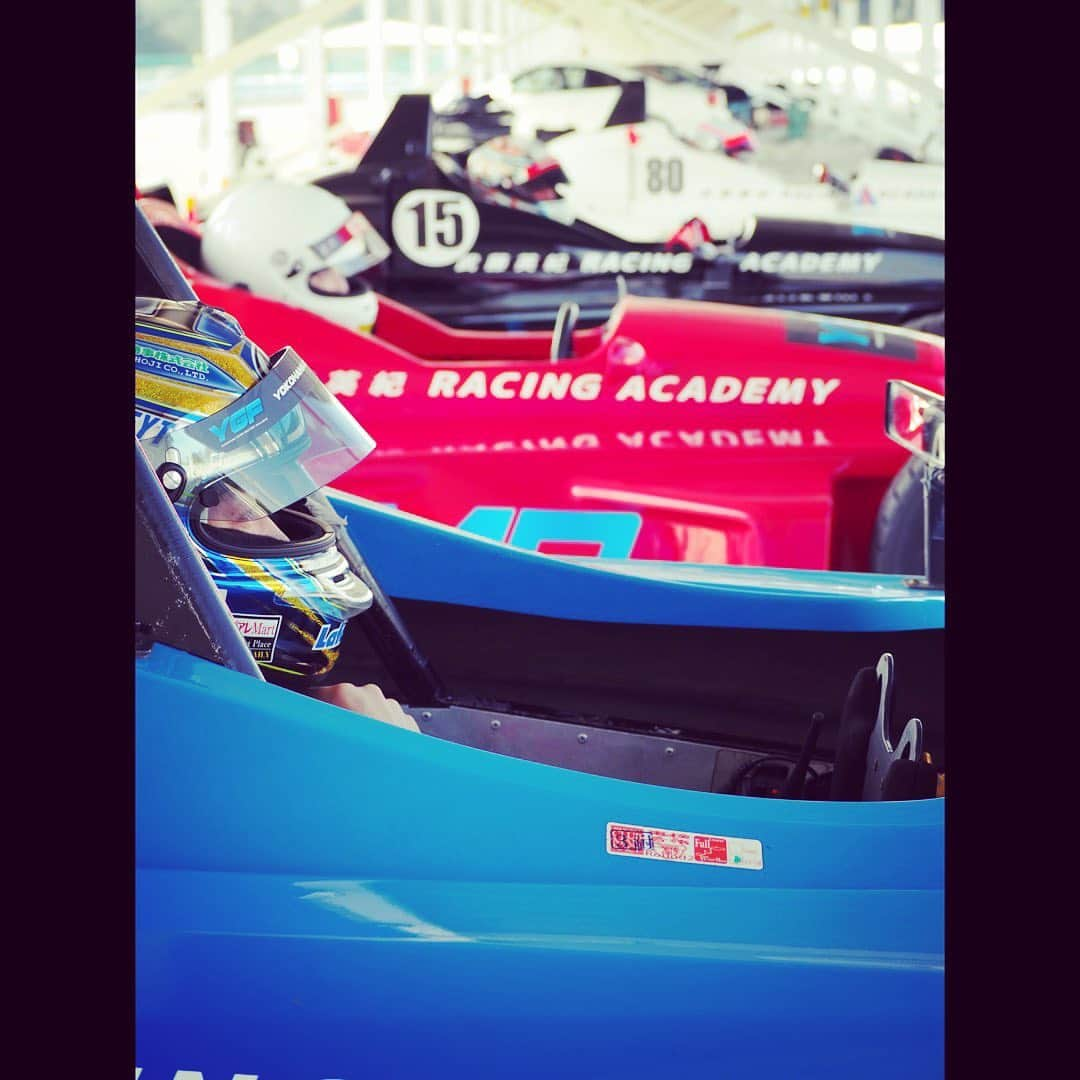 中澤卓也さんのインスタグラム写真 - (中澤卓也Instagram)「📸2023.03.16📸 【武藤英紀 RACING ACADEMY】 at 袖ヶ浦フォレストレースウェイ🚗🔥  @hide_muto106 さん @yokohamagood さん ありがとうございました！🙇‍♂️✨  #モータースポーツ #サーキット #トレーニング #袖ヶ浦フォレストレースウェイ #vita #handsmade #陽はまた昇る #中澤卓也」3月24日 15時35分 - takuya_nakazawa.118