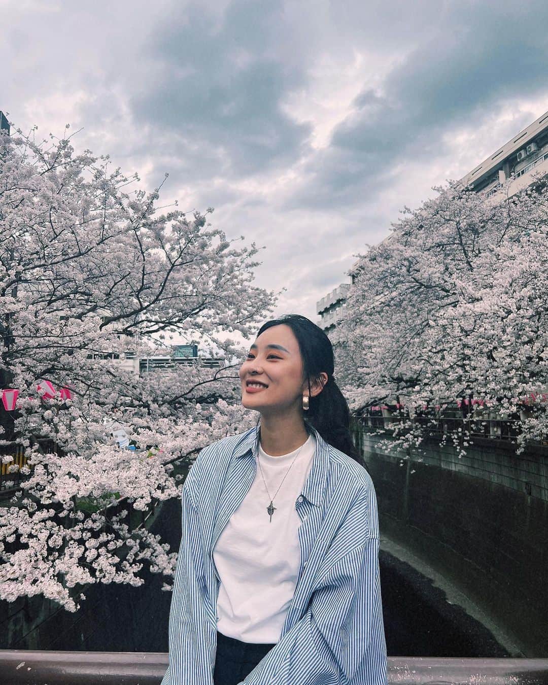 キム・ドユンさんのインスタグラム写真 - (キム・ドユンInstagram)「春って言えばやっぱり桜🌸  #桜 #中目黒 #さくら #sakura #cherryblossom #tokyo #春」3月24日 16時06分 - hociakari