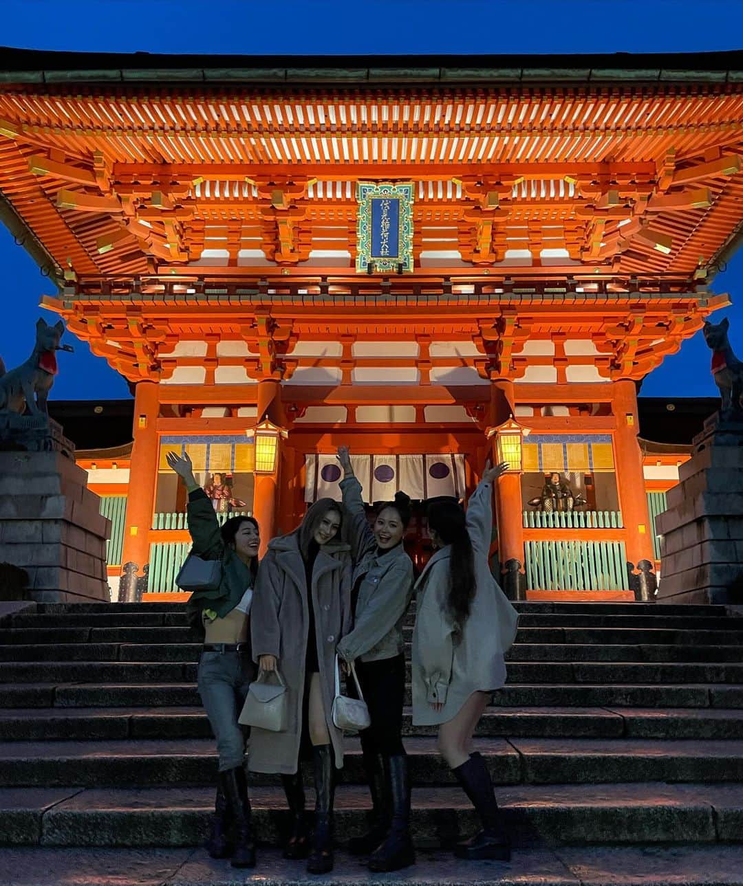 RISAさんのインスタグラム写真 - (RISAInstagram)「2023年最強開運日は美女達と京都でお参り⛩✨」3月24日 16時45分 - 14r___r41