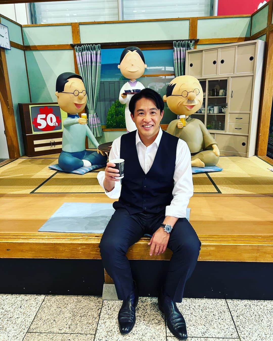 五十嵐亮太のインスタグラム：「プロ野球番盤の放送前に磯野家で一杯。  THE野球盤L!VE2023 プロ野球開幕SP フジテレビONE 3/24 17:00-  #磯野家」