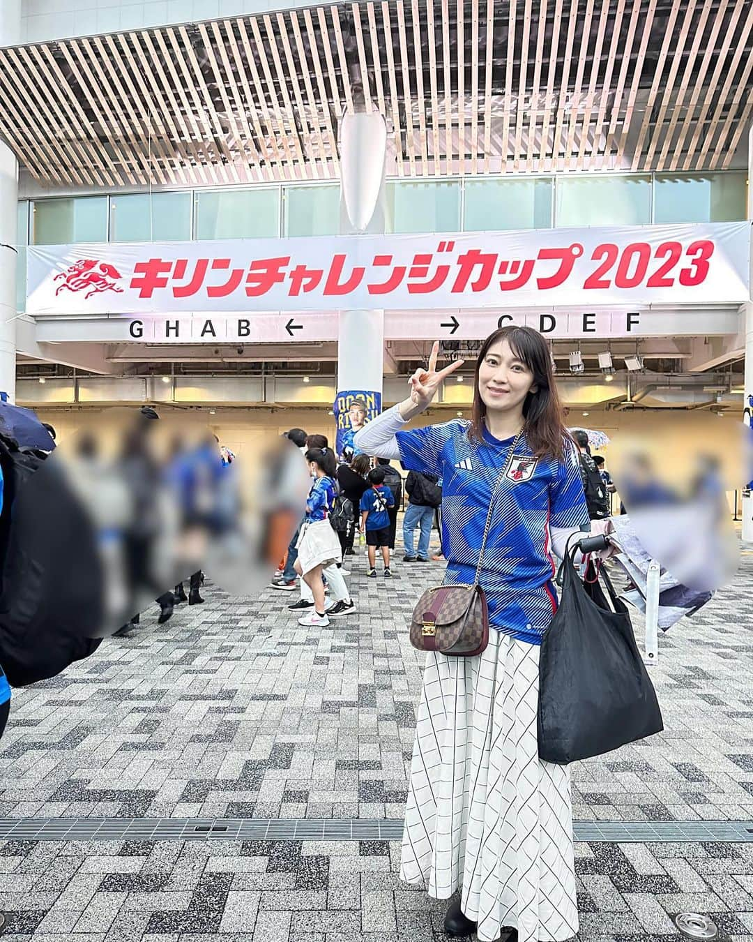 飯田圭織さんのインスタグラム写真 - (飯田圭織Instagram)「息子とデート❤️ 念願の日本代表⚽️ #サッカー  #日本代表  #日本代表サッカー  #キリンチャレンジカップ2023  #国立競技場」3月24日 17時50分 - iidakaori.official