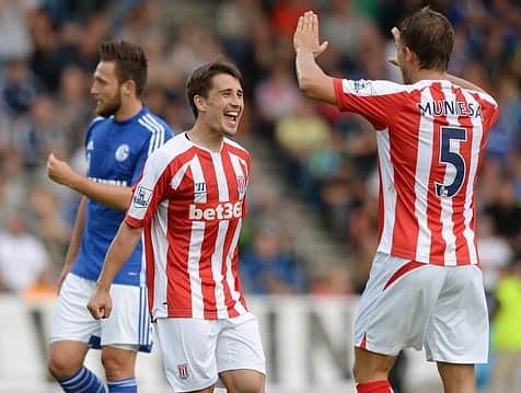 マルク・ムニエッサのインスタグラム：「Fins aviat @bokrkic !!! Un referent i exemple per molts, sobretot per a mi. Jugador top i persona espectacular. Gràcies al futbol, m’emporto experiències i records brutals al teu costat que sempre recordarem. Molta sort i encerts en el futur Haisi!! Disfrutalaaaaa❤️❤️❤️」