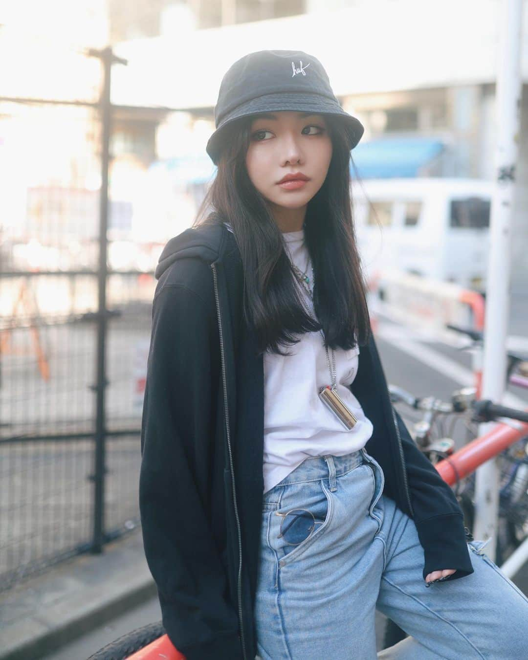 藤子さきさんのインスタグラム写真 - (藤子さきInstagram)「カジュアル！！  #今日動画でます Photo by @hanksalbum   #photography #photooftheday #winter #spring #outfit #tokyo」3月24日 18時13分 - fujikosaki81