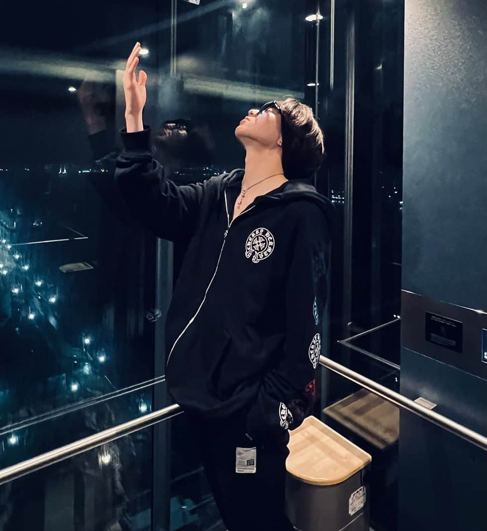 原田夕季叶さんのインスタグラム写真 - (原田夕季叶Instagram)「My Birthday  Hoodie : @chromeheartsofficial   Stars can’t shine without darkness.  #chromehearts  #birthday  #19yearsold  #今宵のゆきと  #原田夕季叶」3月24日 18時37分 - y24ha