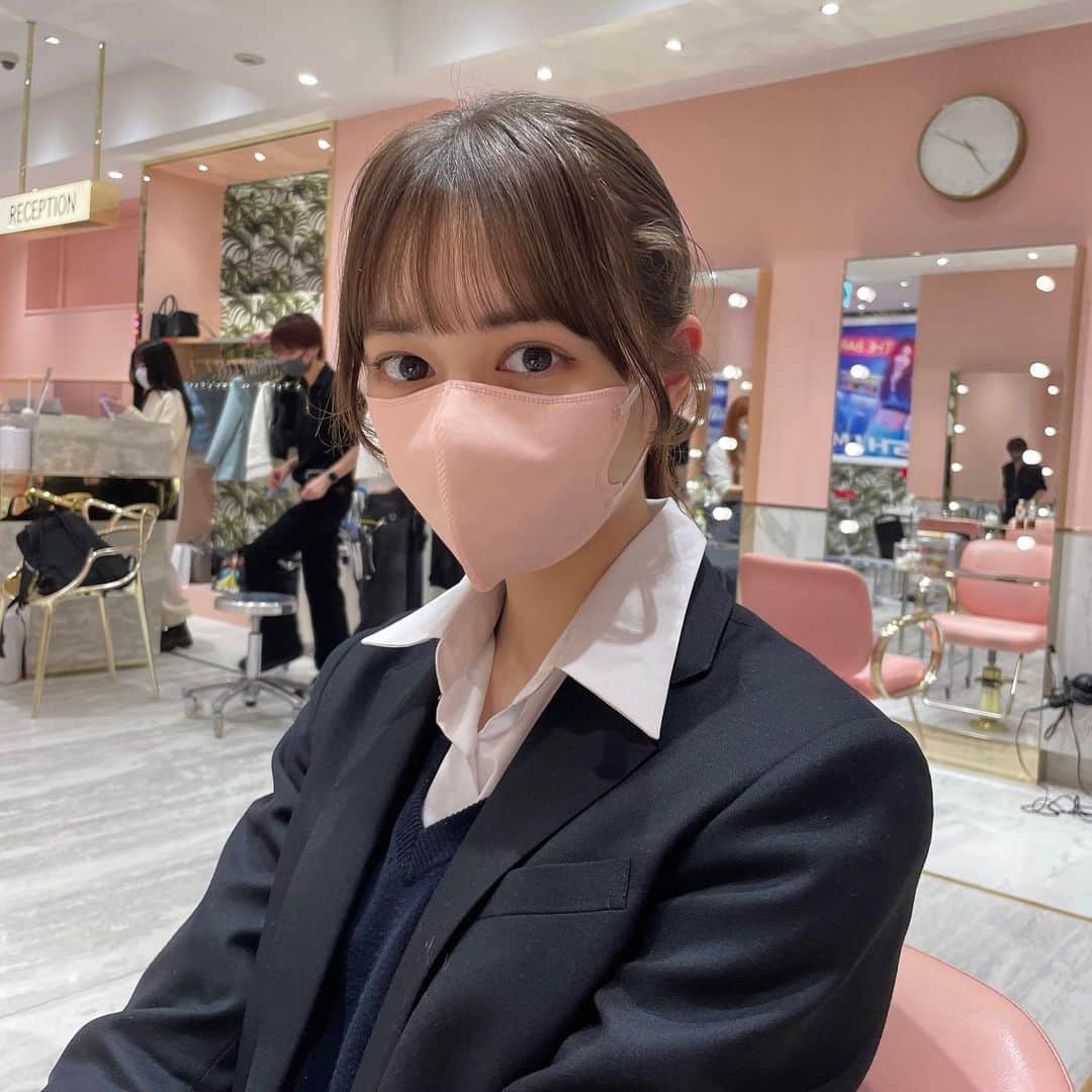 のインスタグラム：「• • @178_minami さん❤︎ いつもありがとうございます🪄💞 • • #shima#美容室#前髪カット#ヘアカット#銀座#ginza#シマ#06#06년생#jk1#jk#fjk#고등학생#패션 #옷스타그램#패션스타그램」