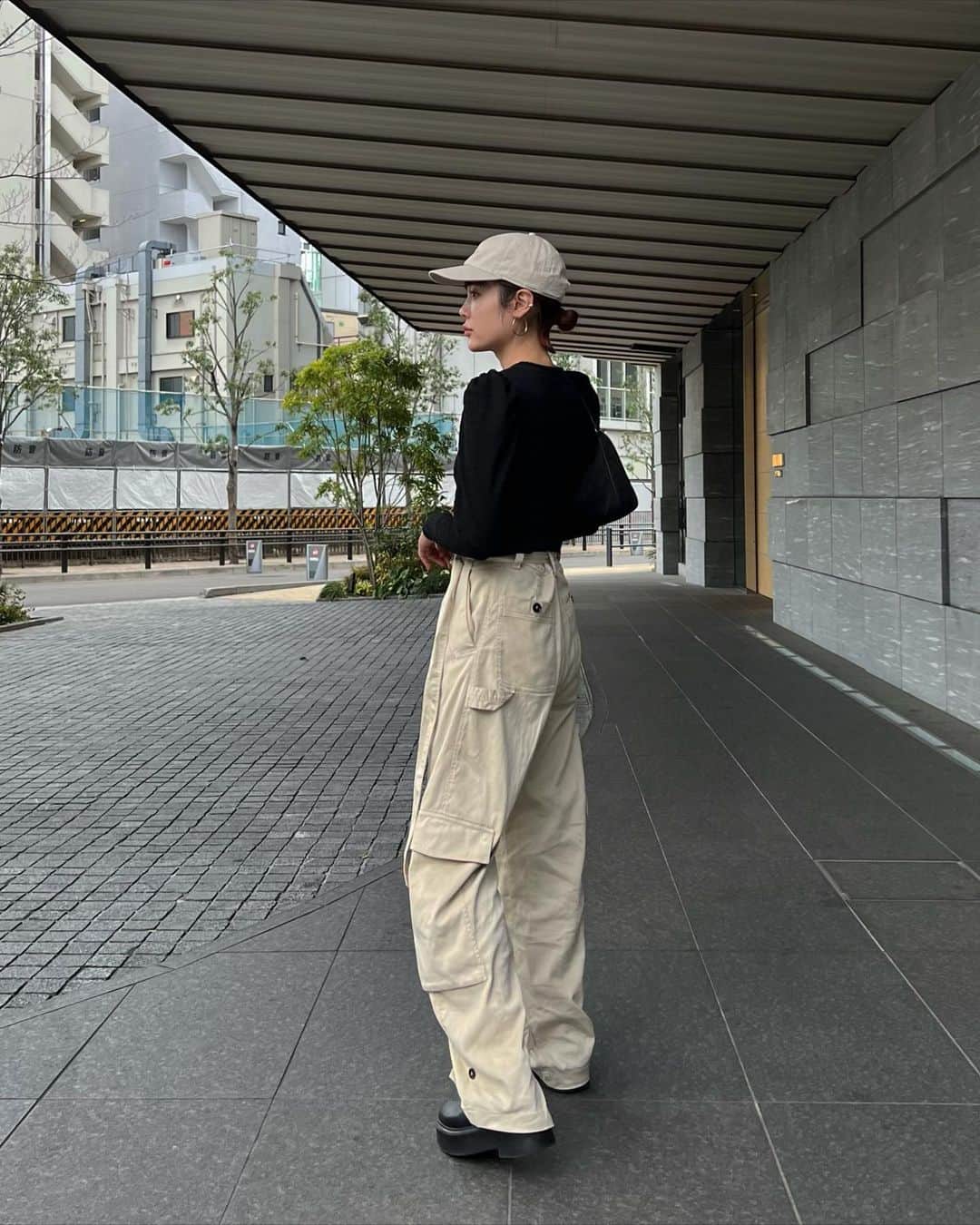 島居玲子のインスタグラム：「ご質問頂いてたお洋服タグしました🪡☺️」