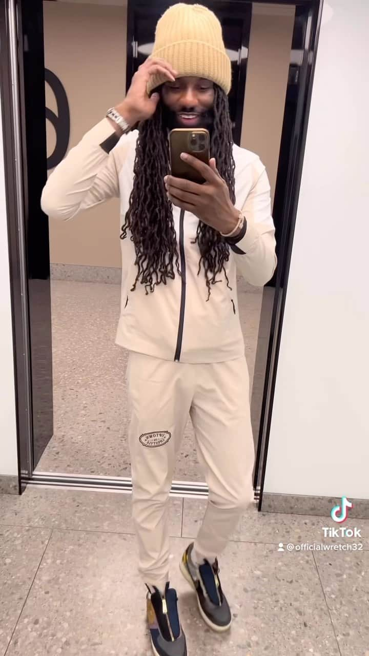 WRETCH 32のインスタグラム：「Felt smooth might delete… also I’m on Tiktok pretending I know what I’m doing 🤷🏾‍♂️ @uptownlifestylebrand」