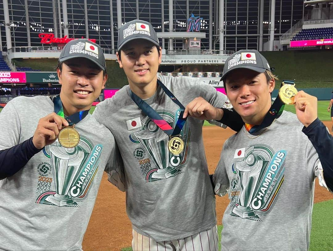 髙橋宏斗さんのインスタグラム写真 - (髙橋宏斗Instagram)「teamJAPAN🇯🇵  2023WBC   #wbc  #シャンパンファイトやりたかった」3月24日 19時46分 - takahashi_hiroto19