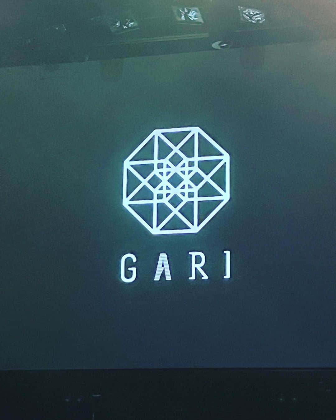 Shinnosukeのインスタグラム：「GARI 生きてた。 カッコ良すぎ！！！！  #GARI #clubasia」