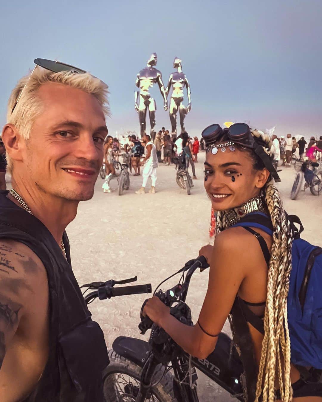 ケリー・ゲイルのインスタグラム：「Found this pic from last year❤️.. Can’t wait to be back here❤️✨」