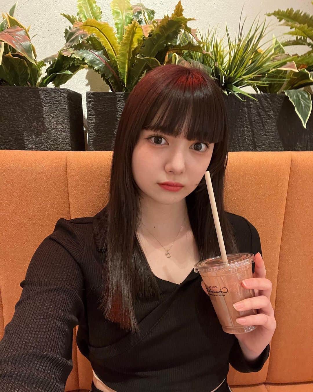 菅井純愛さんのインスタグラム写真 - (菅井純愛Instagram)「・  実は20cm髪の毛切った✄�✄�     #06  #06년생  #06line  #16yearsold  #20cm  #bank  #前髪  #重め前髪  #フルバング  #173cm  #fashion  #fashionstyle  #韓国ファッション  #韓国コーデ  #koreanfashion  #chocolatedrink  #chocolate  #model  #japanesegirl  #モデル  #jk  #jk1  #fjk  #高校生  #모델  #고등학생  #셀카  #오오티디  #뷰티  #highschoolgirls」3月24日 21時57分 - aria_sugai