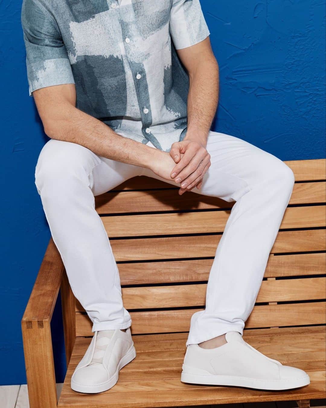 barneysnyofficialのインスタグラム：「Casually cool in @zegnaofficial #BarneysAtSaks @saks」