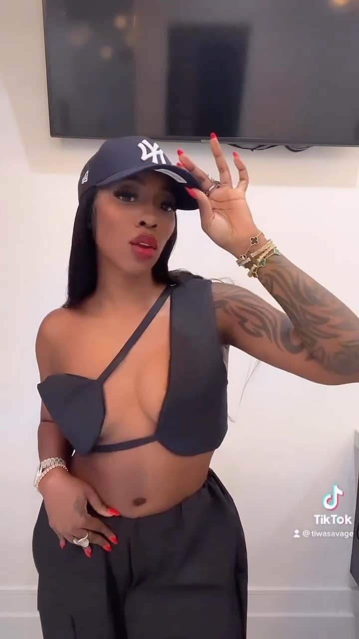 ティワ・サヴェージのインスタグラム：「Don’t even need a caption. You already know what time it is 💯」