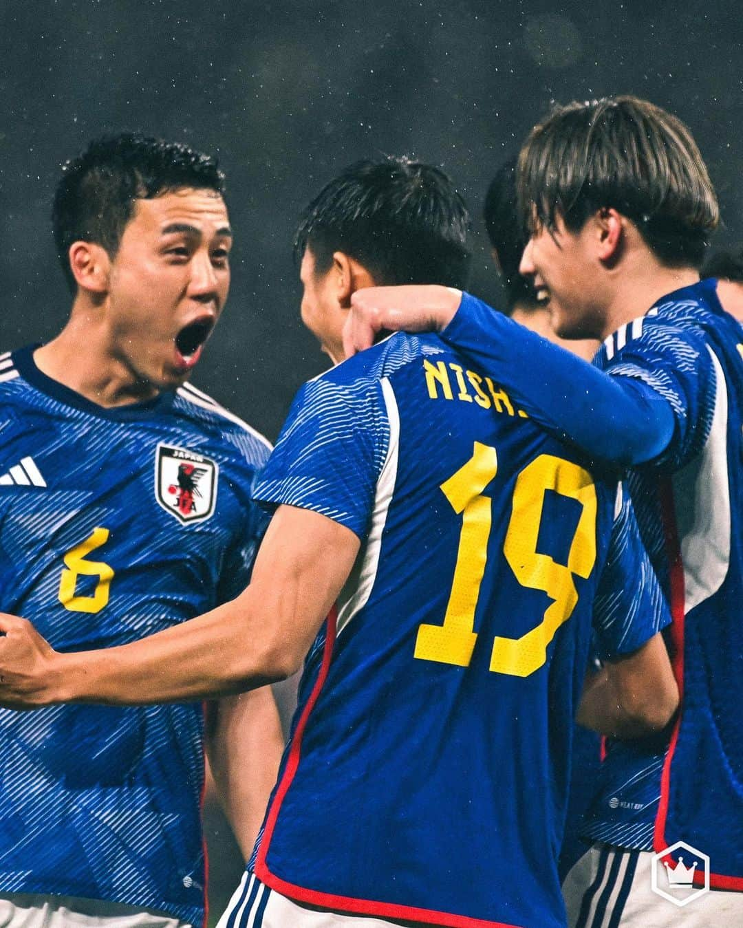 サッカーキングさんのインスタグラム写真 - (サッカーキングInstagram)「. FLASH BACK SAMURAIBLUE!! バルベルデに先制を許すも途中出場の西村弾でドロー決着のウルグアイ戦を10枚の写真で振り返る（2023.3.24）  📷Photo by @shimpeei（SOCCERKING）  #サッカー日本代表 #daihyo #samuraiblue #夢への勇気を #キリンチャレンジカップ2023 #サッカー #soccer #フットボール #football #⚽️ #サッカーキング  #西村拓真 #伊東純也 #遠藤航 #上田綺世 #三笘薫 #板倉滉 #シュミットダニエル」3月24日 22時55分 - soccerkingjp