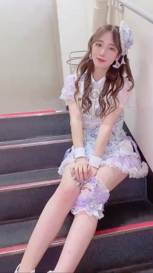 西村彩有里のインスタグラム：「いろんな衣装💃ちゃんと思い出に残しておこうの気持ちになりました☻  サポーターじゃなくてテーピングの日きんぐに落書きされました🥸🥸🥸  #アイドル#アイドル衣装 #JAPANARIZM #japaneseidol」
