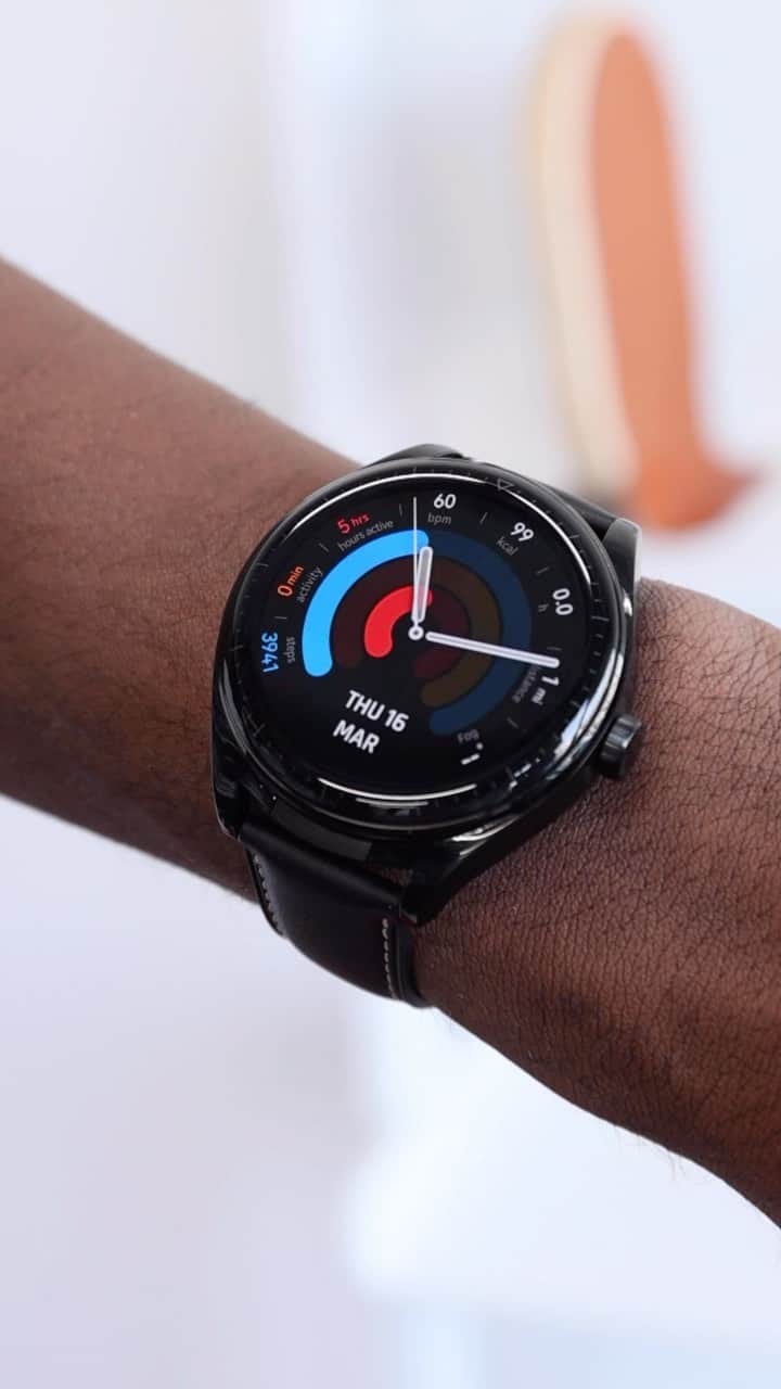 マーケス・ブラウンリーのインスタグラム：「I normally have pretty low expectations for 2-in-1 gadgets, but this one is actually kinda sick」
