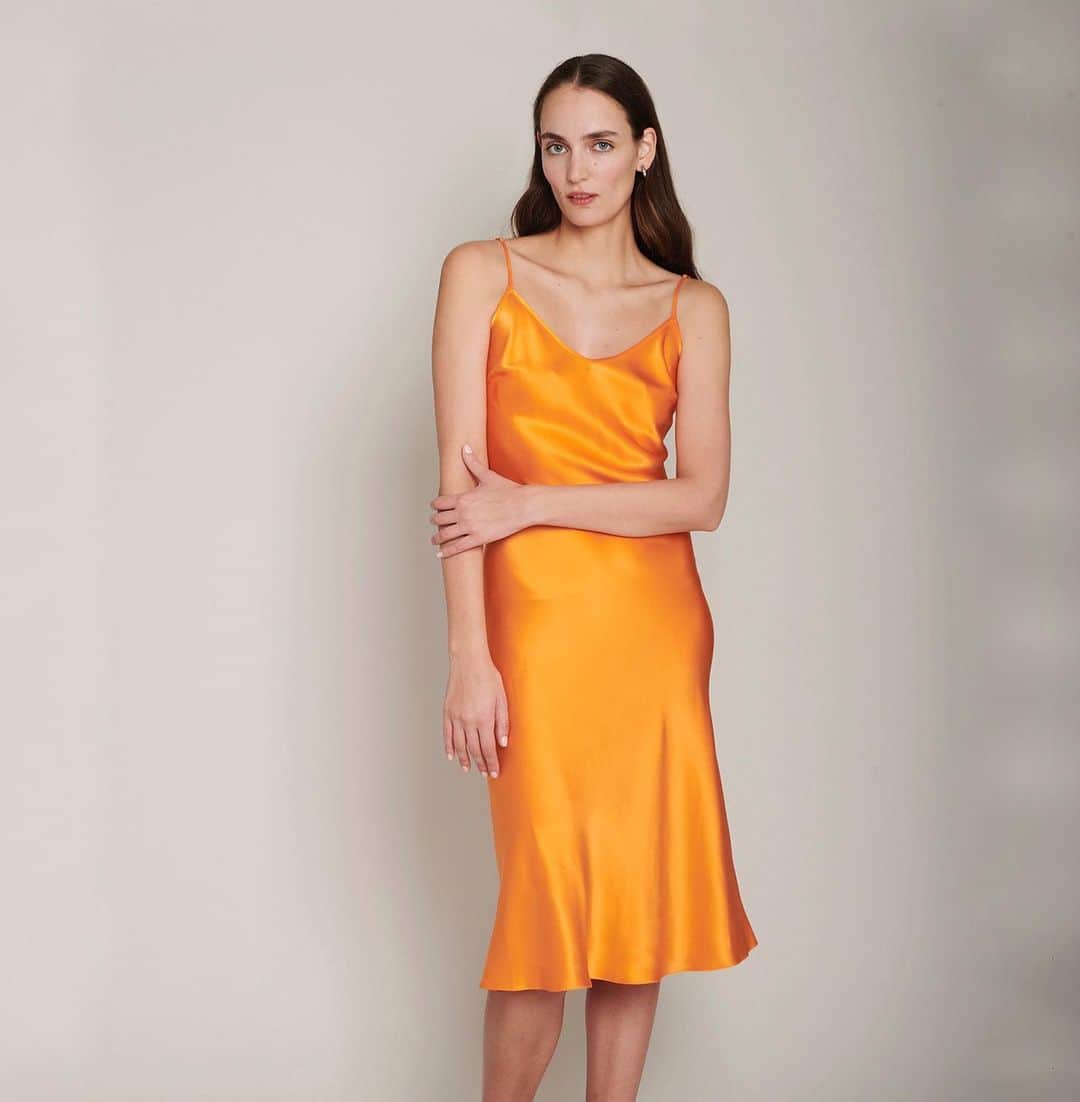 オーガニックバイジョンパトリックのインスタグラム：「Sasha Silk Slip in Orange Now available in four colors www.organicbyjohnpatrick.com」