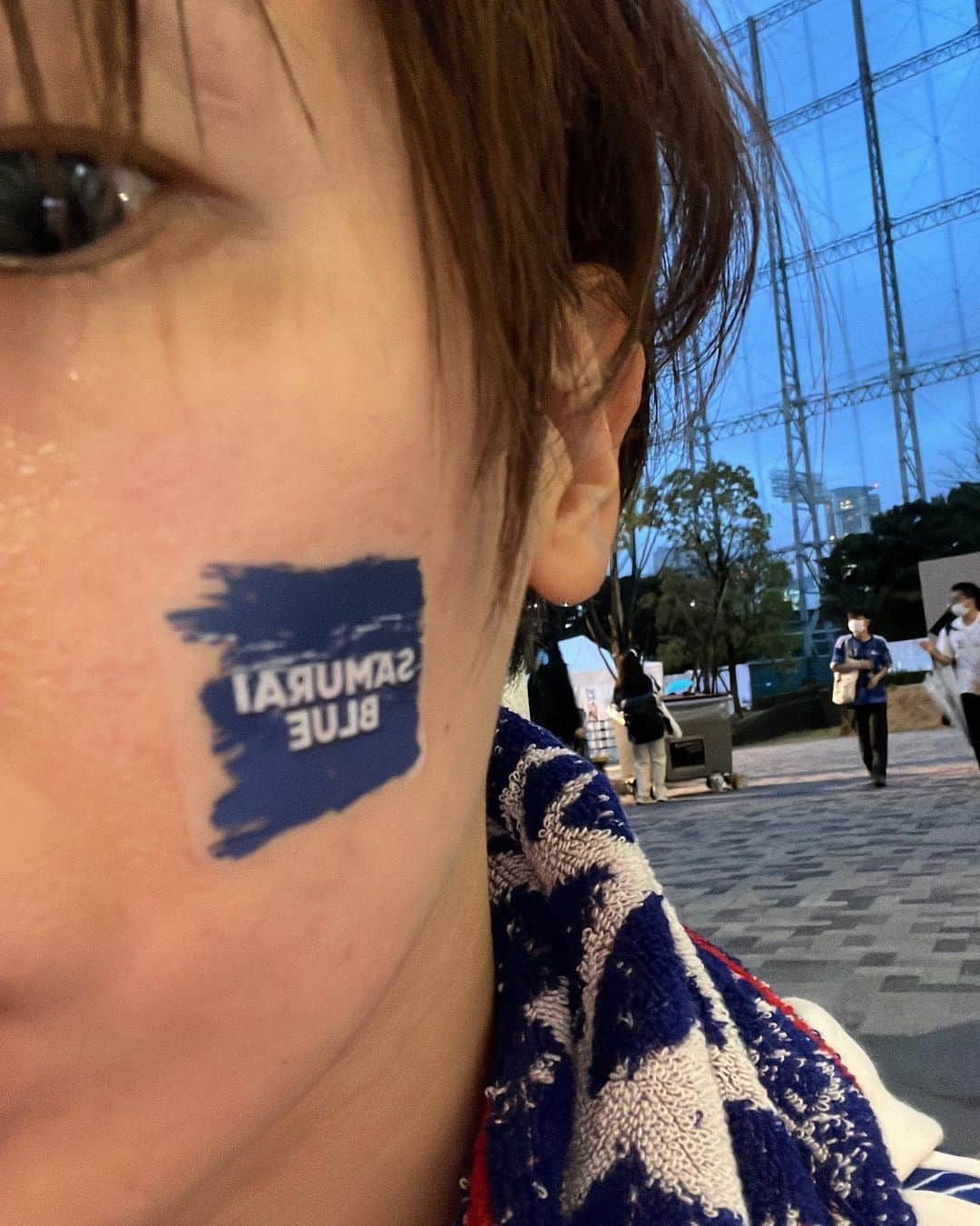 ひらのっちさんのインスタグラム写真 - (ひらのっちInstagram)「サッカー日本代表、ウルグアイ戦、国立へ⚽️初新国立✨久々の代表観戦😊楽しかったー✨ 三笘選手が1番人気なのはよーくわかった👕 #サムライブルー #サッカー #三笘 #三笘薫 #三笘さん #三笘選手 #日本代表 #日本代表サッカー #ウルグアイ代表 #ウルグアイ戦 #国立競技場 #キリンチャレンジカップ」3月24日 23時57分 - hiranocchi