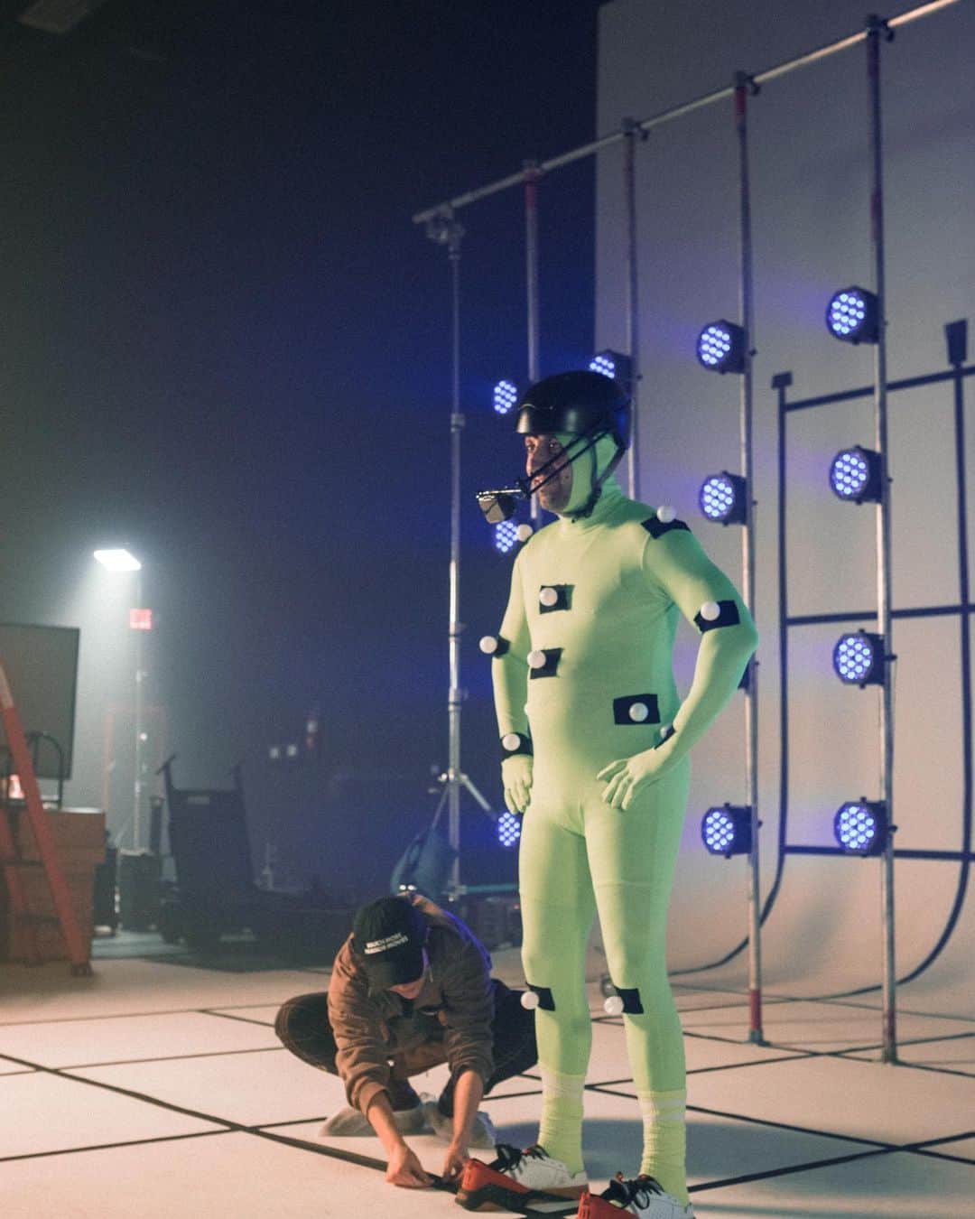 ピート・ウェンツさんのインスタグラム写真 - (ピート・ウェンツInstagram)「BTS of the mo-cap man himself @jtrohman」3月25日 0時20分 - petewentz