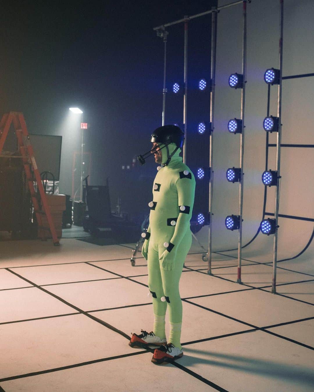 ピート・ウェンツさんのインスタグラム写真 - (ピート・ウェンツInstagram)「BTS of the mo-cap man himself @jtrohman」3月25日 0時20分 - petewentz