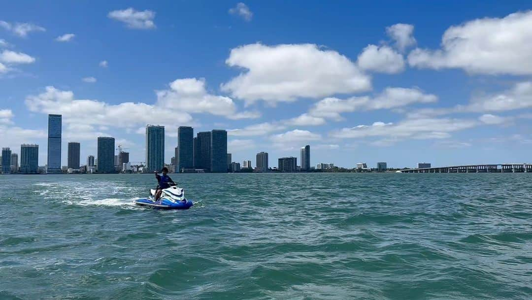 西岡良仁のインスタグラム：「New experience JET SKI!!!!  #miami #dayoff #atp1000 #masters #jetski #ocean #ジェットスキー　#デイオフ　#マイアミ　#マスターズ　#休日」