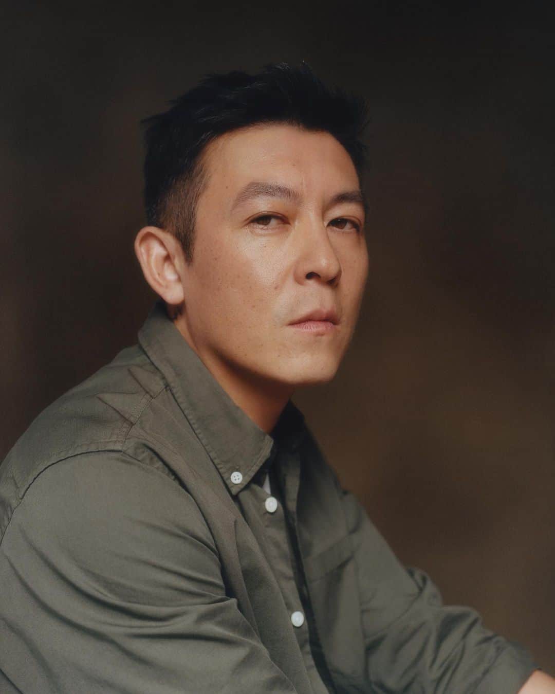 ティンバーランドのインスタグラム：「Our year of Future73 collabs takes off with @edisonchen 🌟​ ​ Our first Future Maker in this series of capsule collections combines his Chinese heritage and stamp on contemporary streetwear with 50 years of Timberland’s bold craftsmanship.​ ​ The Timberland x Edison Chen Future73 collection releases in select stores and online on 3.30.​ ​ #Future73​ #Timberland50​ #BuiltForTheBold」