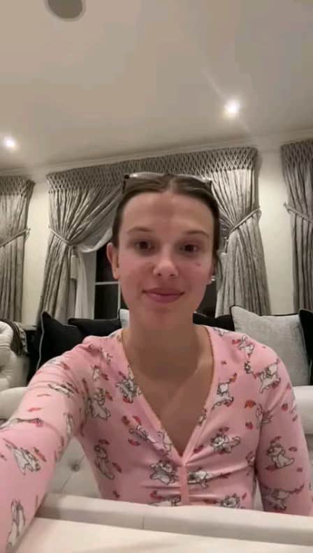 ミリー・ボビー・ブラウンのインスタグラム：「I’m thrilled to be announcing my debut novel, Nineteen Steps, which will be publishing on 12th September 2023. Nineteen Steps is a historical novel about an amazing, courageous 18-year-old woman called Nellie Morris, who lives with her family in Bethnal Green, in London’s East End, while the second world war rages on around them. When a tragic accident occurs during an air raid one night, the consequences are catastrophic - and life will never be the same again for Nellie.  Writing Nineteen Steps has been a really special project for me. The story is inspired by true events and my own family history. I really hope you will find the true spirit of love and strength in Nineteen Steps, and I can’t wait to share it with you. It's available to pre-order now.   @hqstories @harpercollinsuk @williammorrowbooks @bookclubgirl @wmebooks」