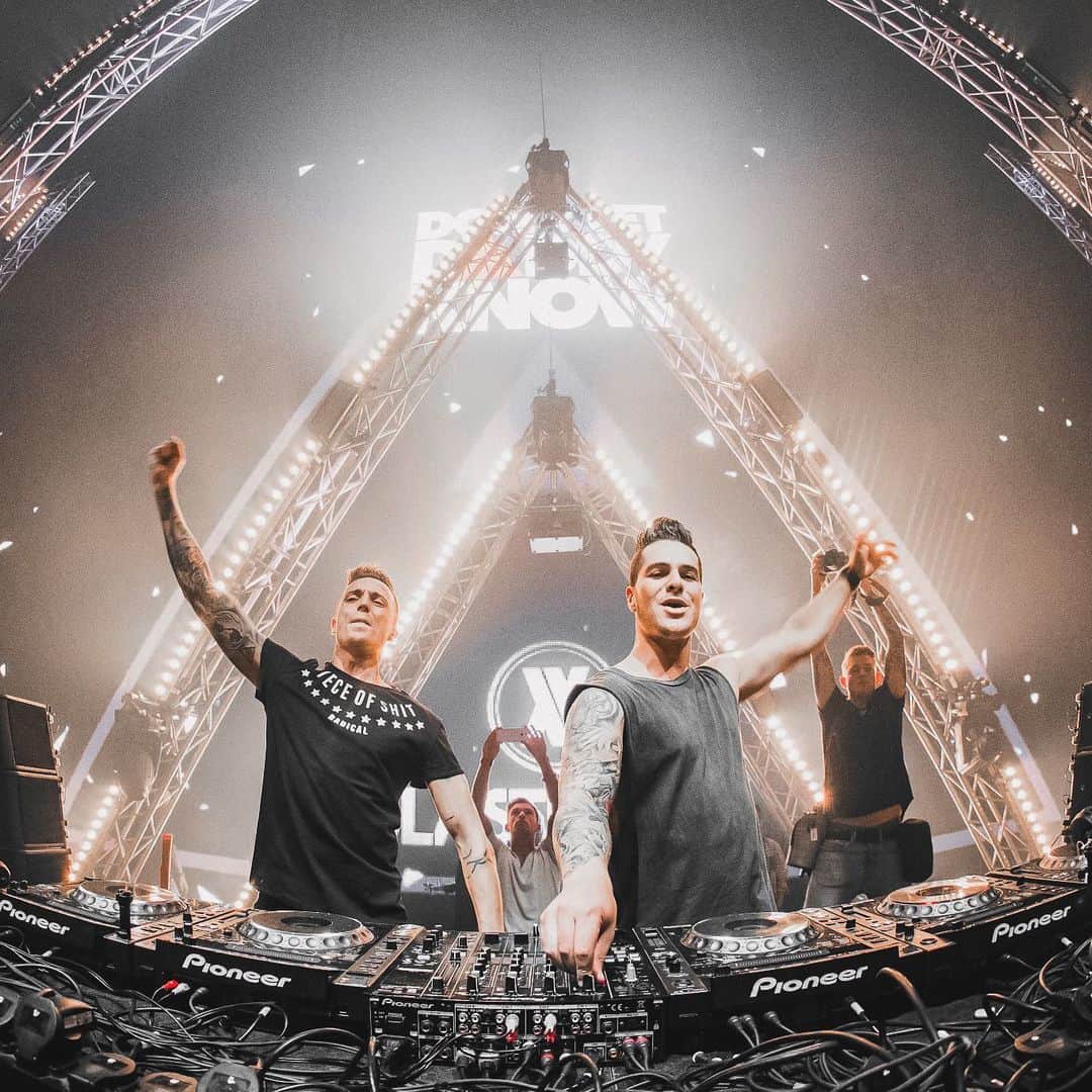 Blasterjaxxのインスタグラム：「Huge throwback ⏪ Guess which year this was! 👇」