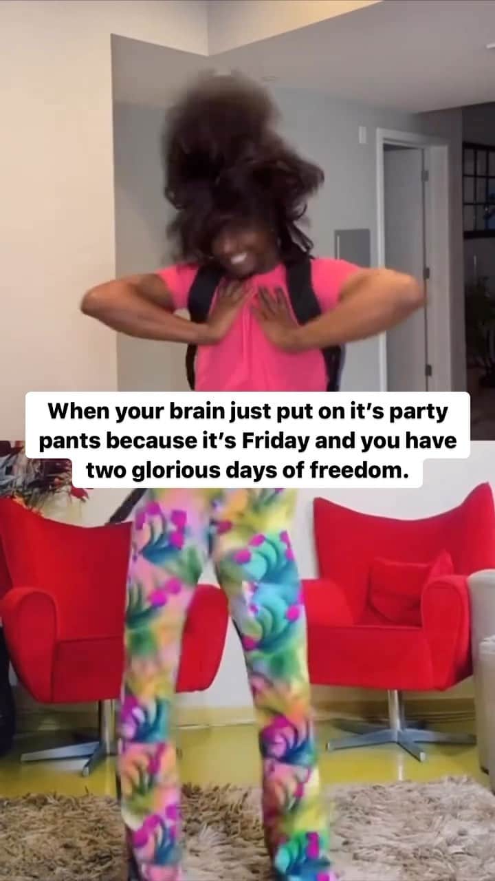 のインスタグラム：「Me: dancing all day in my mind  realizing it’s Fri-nally Friday😂 and we have two glorious days to do whatever we want…  (😫unless you work weekends)  or  we have cleaning & catching up on laundry and grocery shopping or taking kids to sporting events or competitions…  but no matter what: I’ll probably have this song stick in my head and I’ll be dancing like this in my mind.  Funny video by the hilarious: @nicktrawick13 -  featuring the happy footwork of: @soniamarac116  (I think i’ve watched this like 54 times!😂😂😂)   #weekendvibes #happy dance #dora #friday #mindset #funnyvideos」