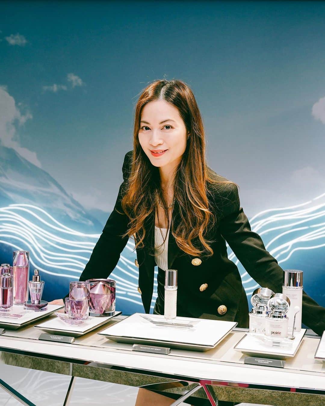 Ruby Kwanさんのインスタグラム写真 - (Ruby KwanInstagram)「La Prairie X Art Basel “Light as Air”  Experience the purest breeze from Switzerland inspired by La Prairie’s iconic White Caviar collection. 🤍 The installation by @chankalun, the one and only female neon artist in Hong Kong. Check them out at the Art Basel Lounge and Tai Kwun.   @laprairie @artbasel @taikwun.hk  #LaPrairiexArtBasel #LightAsAir #WhiteCaviar #LaPrairie #ArtBasel #rubykwan   Outfit: Tube top, leather skirt & shoes @ysl #saintlaurent  Jacket @balmain #balmain  Bag @balenciaga #balenciagahourglass」3月25日 3時36分 - rougecloset