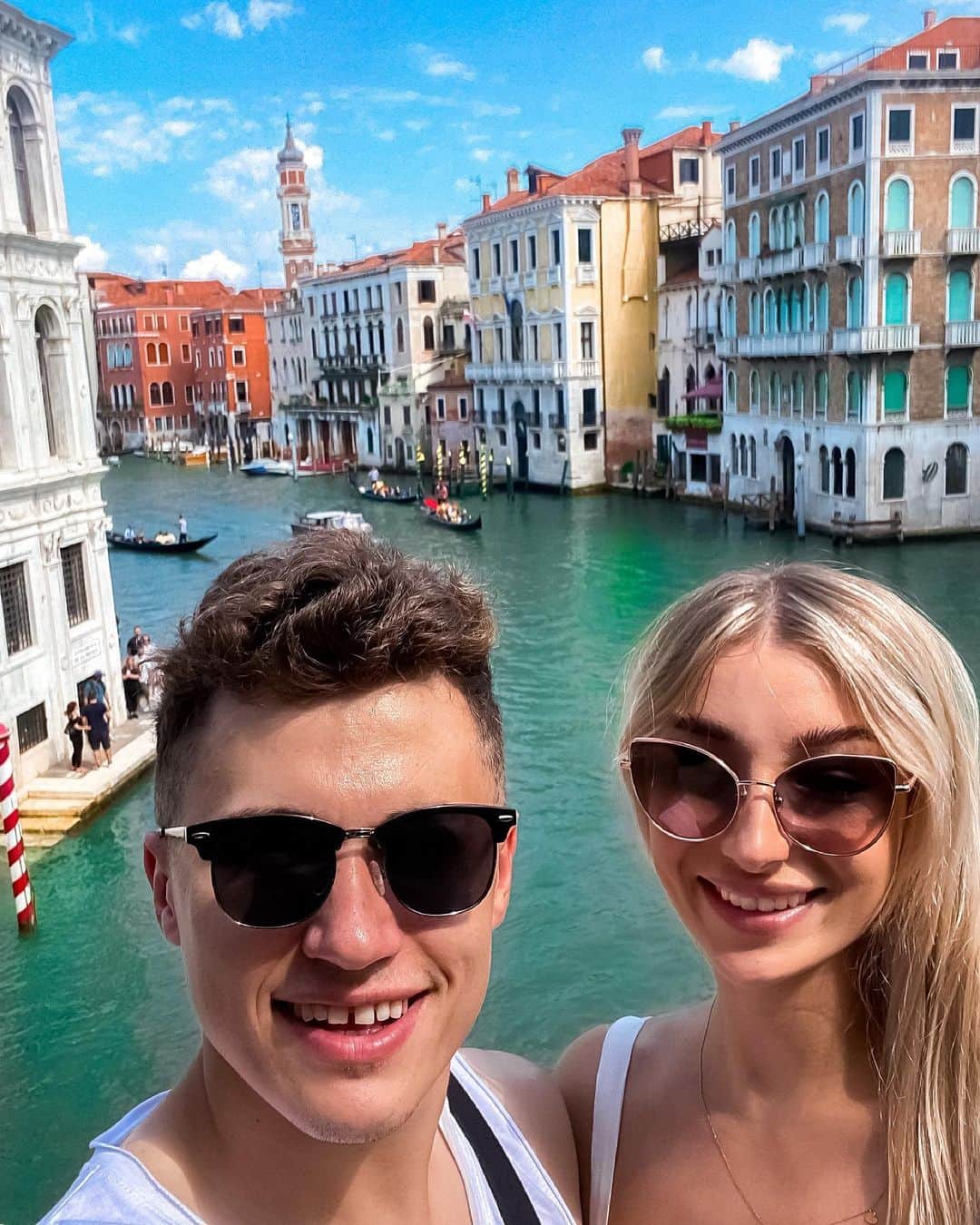 アガタ・クリゲルのインスタグラム：「Throwback to the best vacation ever with @panmaestropl ❤️」