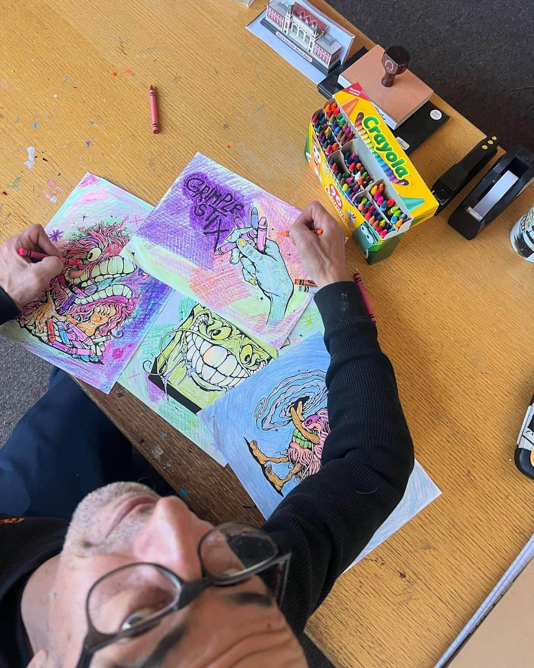 アンタイヒーローさんのインスタグラム写真 - (アンタイヒーローInstagram)「If you think skateboarding is fun then you’ll love @grimplestix DIY coloring pamphlets available @dlxsf website」3月25日 3時53分 - antihero18