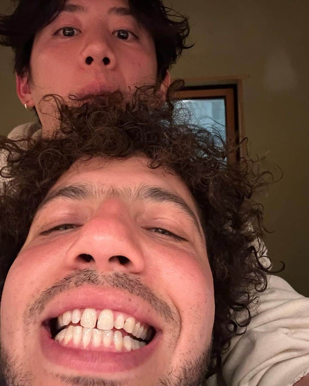 Taka のインスタグラム：「With My foodie friend @itsbennyblanco at my super favorite sushi chef @sushi_yamamoto__」