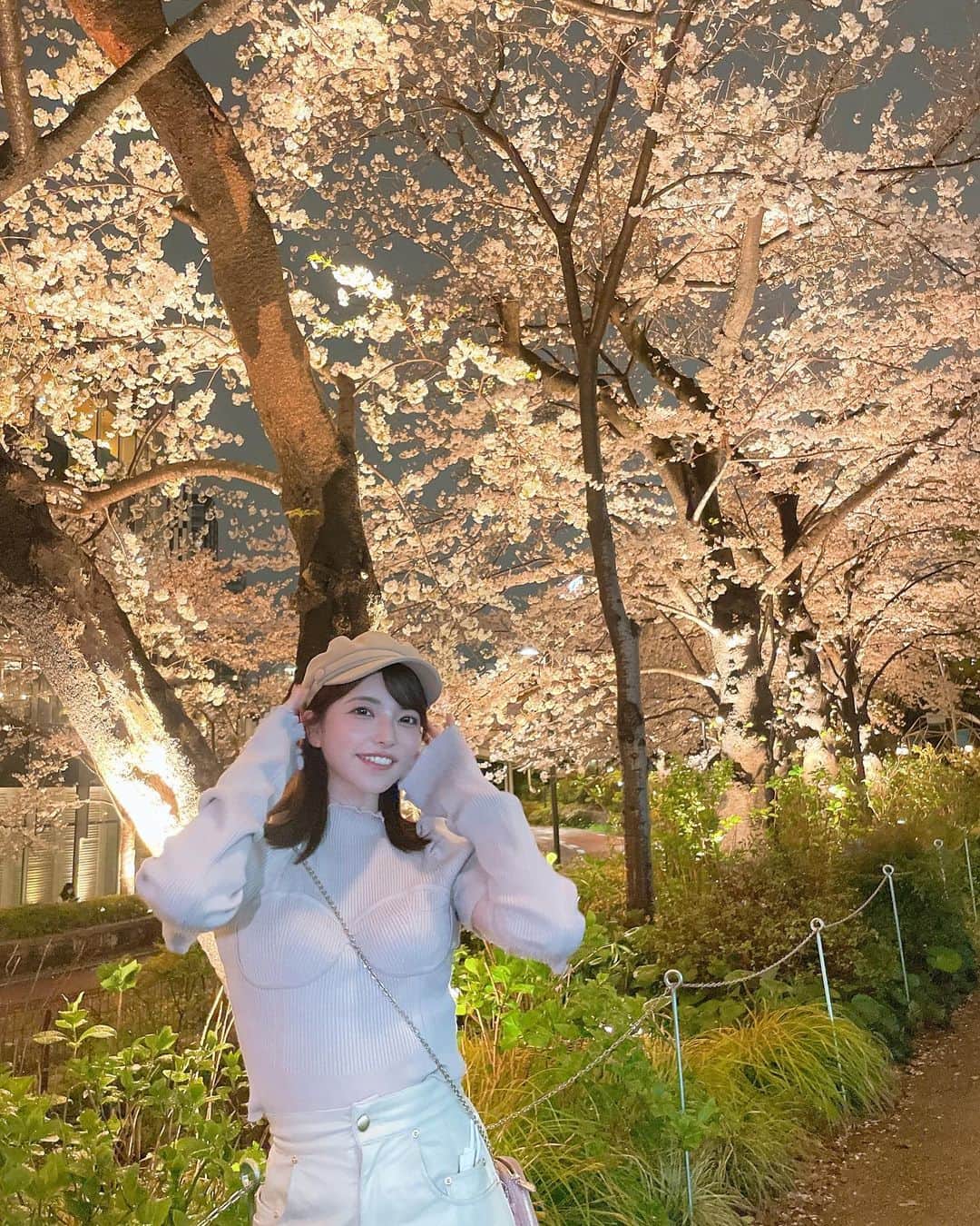 上原亜衣さんのインスタグラム写真 - (上原亜衣Instagram)「夜桜🌸」3月25日 15時34分 - ai_uehara_ex