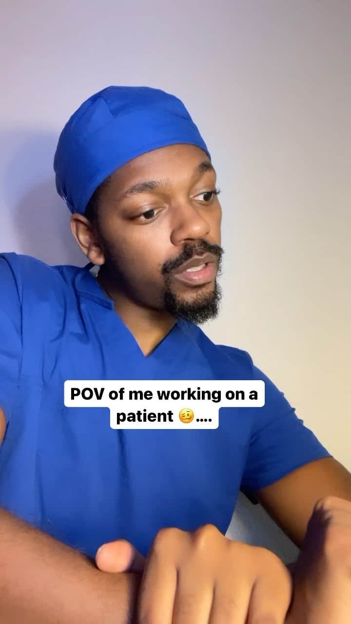 Reggie COUZのインスタグラム：「Couldn’t hold it in much longer 🫠 LMAOO SMH」