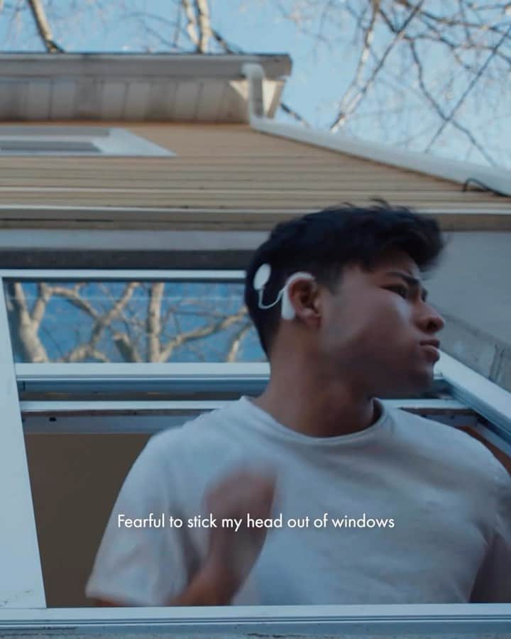 パワーハウスミュージアムのインスタグラム：「NEW! Watch a short film exploring artist and director Chella Man’s complex relationship with the cochlear implant, and navigating identity between the deaf and hearing worlds ⁠ ⁠ Co-commissioned by Sydney’s Powerhouse museum and directed by Chella, ‘The Device That Turned Me Into A Cyborg Was Born The Same Year I Was’ investigates the complex contradictions that define the connection between science, disability and identity⁠ ⁠ Fed by his experiences as a deaf, transgender, gender-queer creative, the film traces his journey to a strengthened understanding of his identity, and the multitudinous social convergence points he has been forced to navigate as a result⁠ ⁠ Tap the link in bio to watch the full film on NOWNESS 👀⁠ ⁠ Directed, written, co-edited, and co-produced @chellaman⁠ Created in partnership with @powerhousemuseum⁠ Co-Producer @tonyzfilms ⁠ DoP @leroy_farrell ⁠ Underwater Camera Op @dqcamera ⁠ AC @danbrauchli.film ⁠ Cast @sammysinsss @joyinbrooklyn @darrick_delao @jacindanoinsta92⁠ Katie Man Jon Man Johnathan Man Meg Man⁠ Animation @signing_animation⁠ Sound design @amp_ameliapalmer and Chella Man⁠ VFX Editor @markd_films⁠ BTS Videographer @thisisyasminj ⁠ BTS Photographer @general.tau⁠ Editor @eric__barr ⁠ PA @kumari_seshasai」