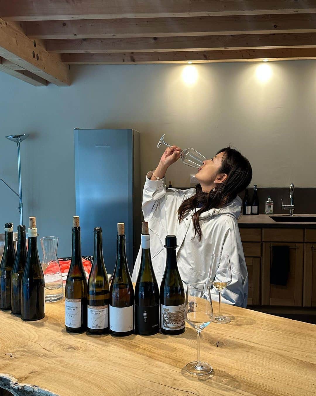 菊間千乃さんのインスタグラム写真 - (菊間千乃Instagram)「次のワイン講座に向けて、アルザスに行っておりました🥂 素晴らしい経験をたくさんさせて頂いて感謝感激です❣️ #最後まで見てね #ワインじゃなくて水飲んでまーす #毎日ティスティングは体力勝負 #アルザス #リースリング」3月25日 10時12分 - kikuma_yukino