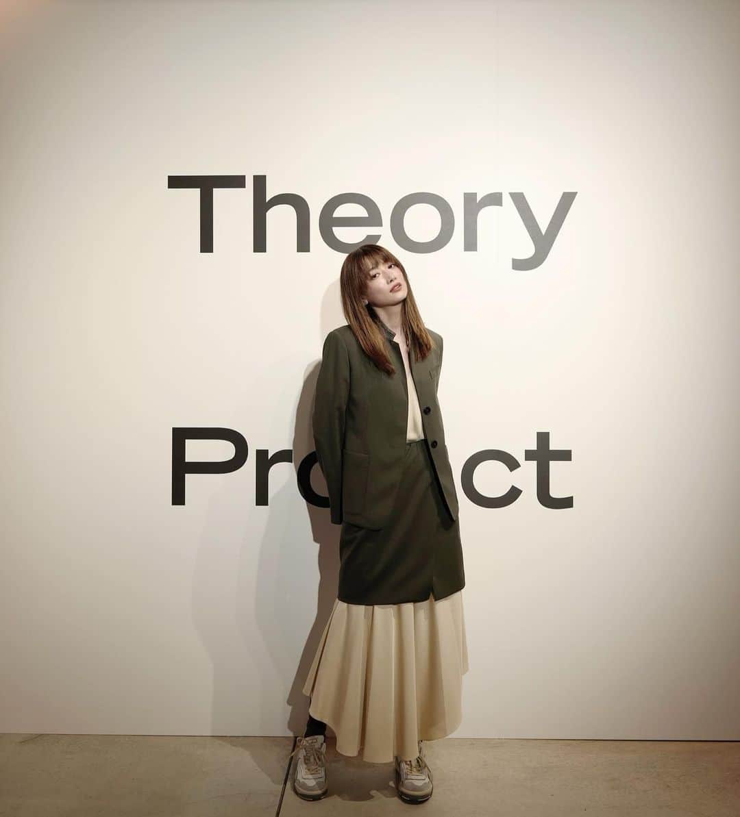 ヨンアさんのインスタグラム写真 - (ヨンアInstagram)「Theory青山にお邪魔してきました❣️ 「Theory Project By Lucas Ossendrijver」のコレクションとっても可愛かったです😍  @theory_jp #Theory #TheoryProject」3月25日 11時08分 - youn1029