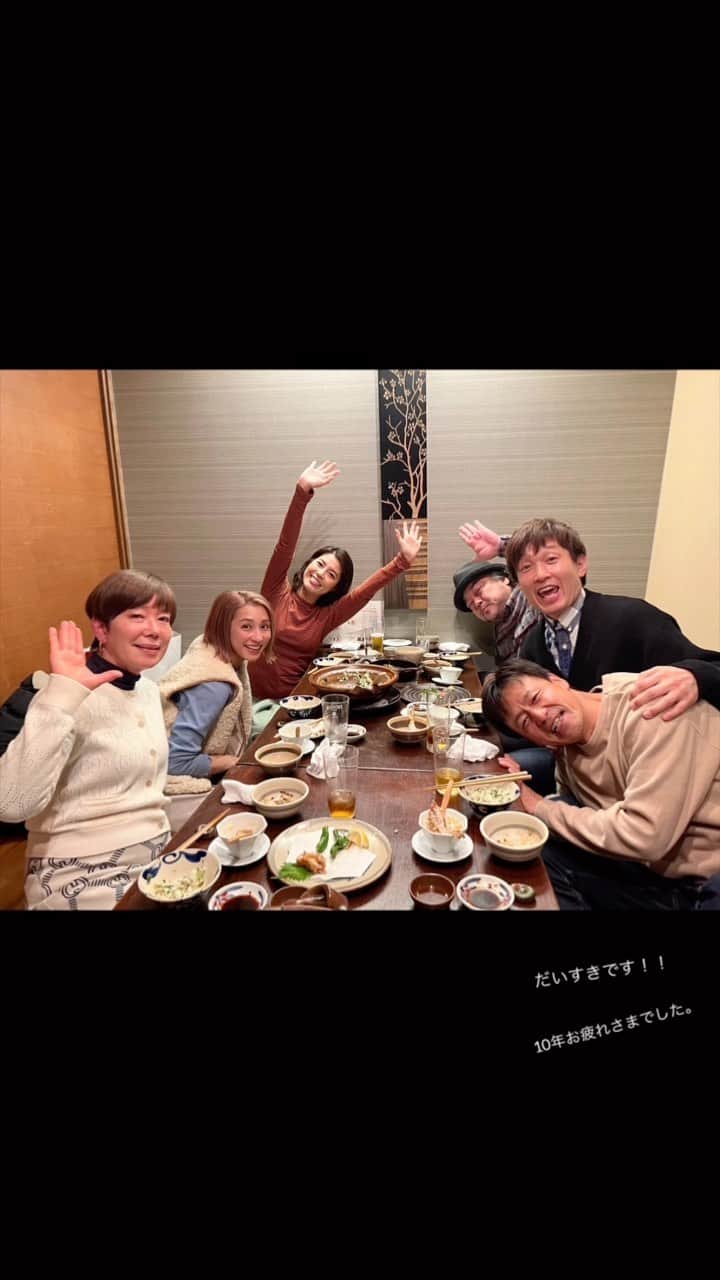 藤田可菜のインスタグラム：「#おとななテレビ   TVQ「おとななテレビ」 が今晩最終回を迎えます。 10年間番組を支えてくださったみなさま 本当にお疲れさまでした🥲✨  私は、20代の6年間を この番組にお世話になりました。  リールにはのせきれない 出演者のみなさん、スタッフさんのみなさん 番組を支えてくださった数々の方々との 思い出がたくさん残っています。  いつも見ていたあの風景。 あのスタジオ。  最後に、 カメラを持ってお邪魔致しました📸 (※出演ではございません)  思い出をいつまでも鮮明に。 寂しさと懐かしさを込めてきったシャッターたち。 みんなの変わらぬ笑顔が大好きです。  10年間本当にお疲れ様でした！ 福岡のみなさん、 ぜひ最終回の放送をご覧ください。  photo by @fujikana_photo」