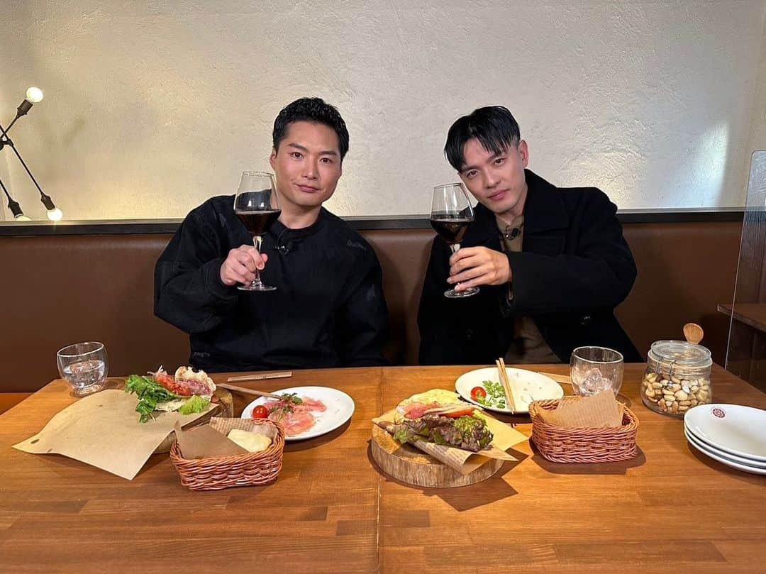 八木将康のインスタグラム：「本日3/25(土)13:00～ UHB 「開幕直前ボールパーク EXILE TRIBE 男旅SP」が放送されます✨  美味しすぎました🙏  お楽しみに✨  #uhb #男旅 #exiletribe #keisei #八木将康 #劇団exile  #北海道ボールパーク」