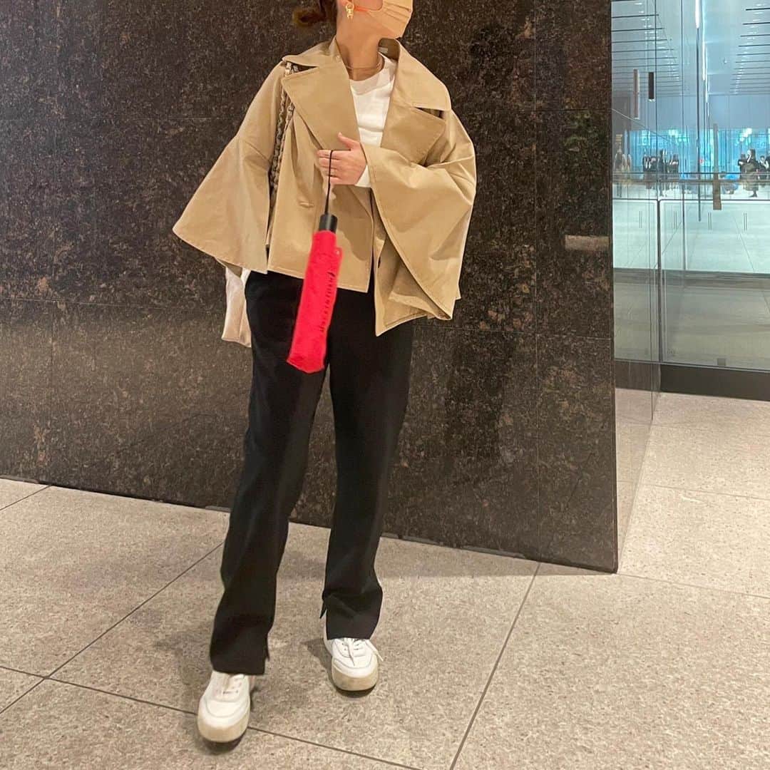 外村久美子さんのインスタグラム写真 - (外村久美子Instagram)「・ 3日間、運良く傘をさすこともなく👏 名古屋はトレンチで過ごしました🌸  #cordinate  #yori_japan」3月25日 12時28分 - kummy153