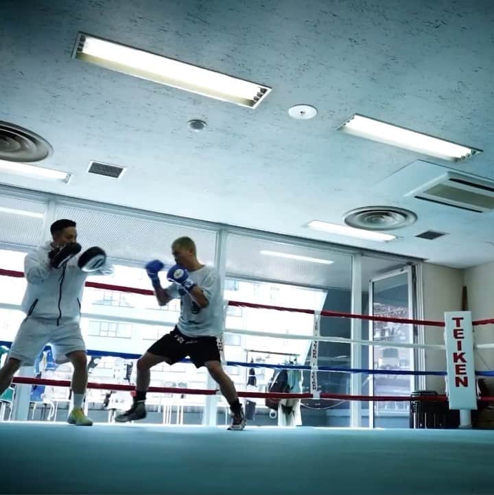 那須川天心のインスタグラム：「Amazon prime videoで『4.8 那須川天心デビュー戦 直前スペシャル』が公開されました  ボクシングを始めてから約半年間 僕の今の生活全てがここに詰まっています 人間本気になればなんでもできる 毎日を必死に生きて自分のやりたいものに迷いなく全力になれれば良い人生になる 時期は関係ない 今からでも遅くない  4/8 俺が本物の格闘技を魅せます #プライムビデオで天心第2章」