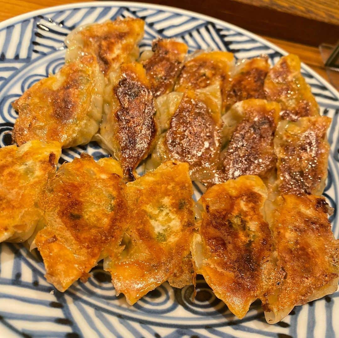 原紀舟のインスタグラム：「#ぎょうざ処だいきち   ひとくち餃子🥟 エンドレスで食べ続けれそうなくらい美味しかった🫠  #三津寺筋 #なんばグルメ #心斎橋グルメ #餃子」