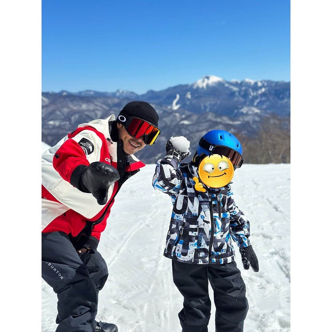 松本利夫さんのインスタグラム写真 - (松本利夫Instagram)「息子のスキー教室の付き添いから スノボにハマり 一緒に滑れる事が本当に楽しい パパ友や、先生達と一緒に(^^) 日帰りでも充分 天気も良くて最高でした🏂」3月25日 13時02分 - exile_matsu