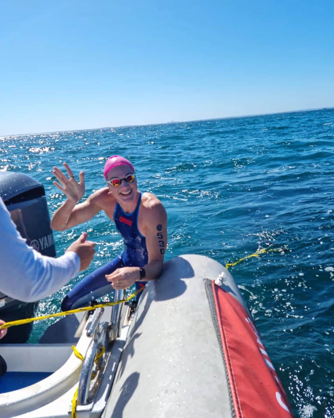 ケイト・キャンベルさんのインスタグラム写真 - (ケイト・キャンベルInstagram)「This time last week!  Last week I got to be part of the @subisportsmassageandphysio all female team competing in the @porttopub swim in Perth - a 20km open water swim from Perth to Rottnest Island. I've never really done any open water swimming...so to say I was underprepared is an understatement. As a relay team, we swam in 60 second intervals arriving at Rottnest in the record time of 4hrs16min. Here are some things I learned: -it's very hard to swim straight without a black line to follow. -20km is a looooong way. -I was too tired to worry about sharks. -I'm pretty sure I swallowed half of the ocean -good music is essential to keeping spirits high. -my nipples started chaffing from the salt. -there was a point in the middle of the race where I questioned my life choices. -I'm already thinking about how we could go faster next time. -I will not be transitioning to Open Water swimming - mad respect for those athletes.  @bronte_campbell @r.osie.w.ilson @jesspengelly #openwaterswimming #rottnestisland」3月25日 13時05分 - cate_campbell