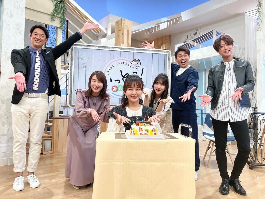 石野智子のインスタグラム：「♡  誕生日を祝ってくださった皆さま ありがとうございました🫶🎂  優しい方々に囲まれて幸せです✌︎  #Birthday #3月22日  #感謝」