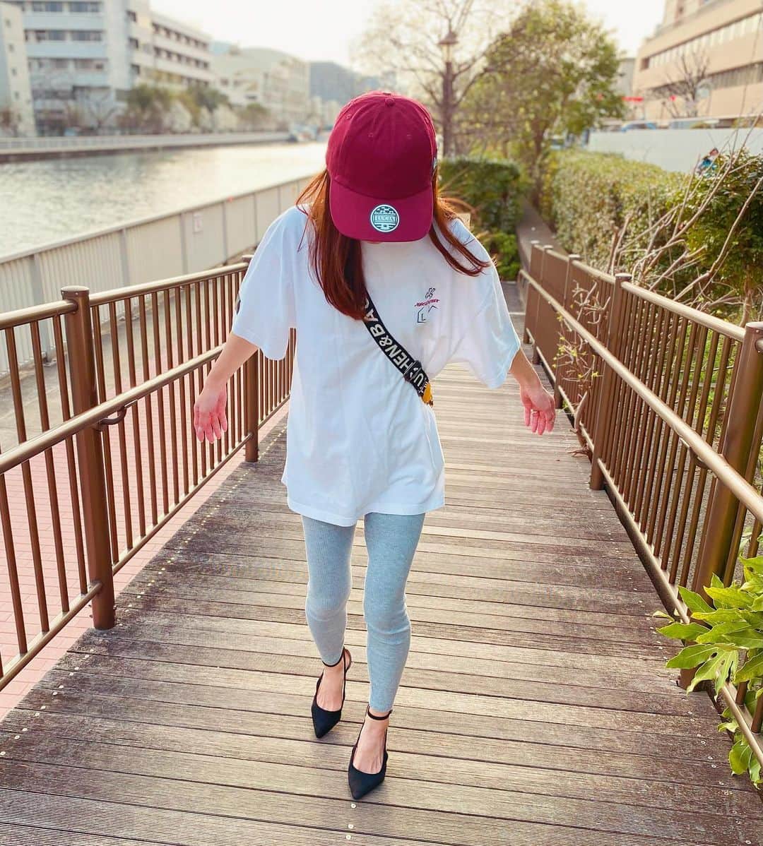 のインスタグラム：「オフショット📷⚡️ 今日からアパレルブランド「LUCIA エルーシャ~since2023~」がオープンしています💕  数日前から、システムの調整も兼ねてプレオープンしてましたが、プレオープン中に既にたくさんの方からご購入をいただいており、現在の在庫に限りがございます。再入荷の商品もありますが、オープン記念限定で現在庫のみの商品もありますので早目にチェックしてね💕  現在ご注文いただいているお客様には今日から発送開始いたしますので商品到着までしばらくお待ちください💕💕Thank you!!  そして！！  LUCIAのオープンを記念して、4/30((日)16:00〜19:00にオープン記念イベントを「焼き鳥職人炭」で開催します‼️ 子連れ大歓迎😊💕我が家の息子も連れていきますww  詳細は会社のホームページからご確認ください‼︎ 人数限定なのでご予約はお早めに‼️  イベント参加のご予約は、ホームページの他、私か祐太君のInstagramのダイレクトメッセージからも可能です‼️  ▶︎ https://oh-inc-oeichi.com/luciaオープン記念イベント開催！/  リンクはストーリーへ貼り付けます  #LUCIA #オープン記念イベント　#開催決定　#焼き鳥職人炭　#エルーシャ　#アパレルブランド　#オフショット　#子連れ大歓迎」
