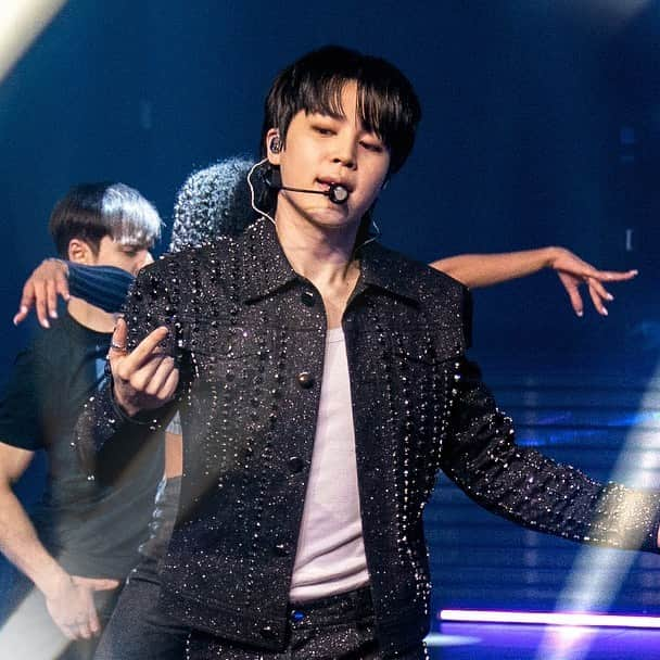 BTSさんのインスタグラム写真 - (BTSInstagram)「🎶 I’d rather be lost in the lights, lost in the lights 🎶  Watch @bts.bighitofficial’s #Jimin’s performance of “Like Crazy” on YouTube.com/FallonTonight.   #JiminOnFallon #Jimin_FACE   📷 Ralph Bavaro/NBC」3月25日 13時34分 - bts.bighitofficial