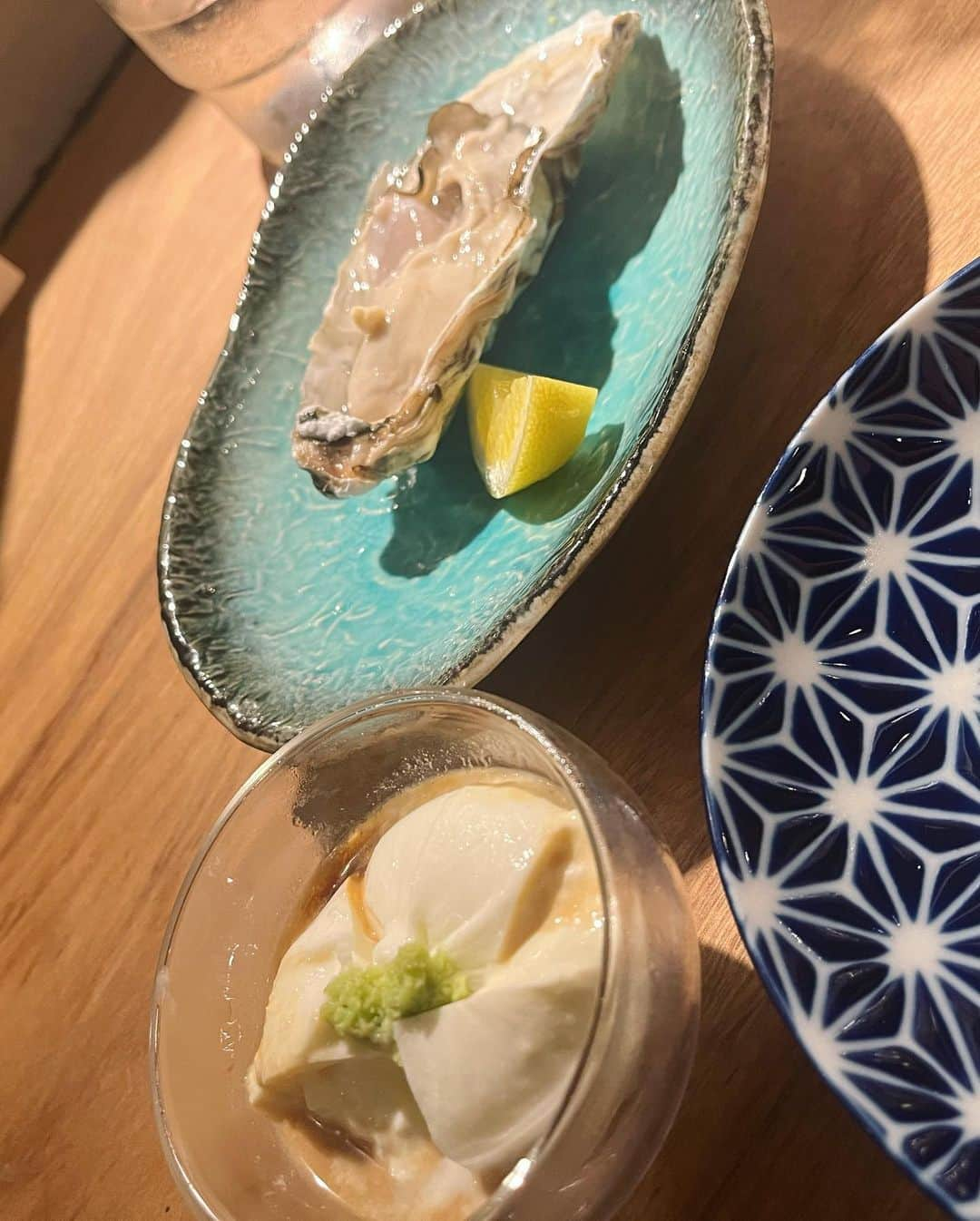 工藤ジェニファー茉侑さんのインスタグラム写真 - (工藤ジェニファー茉侑Instagram)「おそば食べて飲んでおそばで〆た日(え？)  2-5枚目　@lilyan_roppongi #莉々庵　は一品料理もお酒も美味しくて好きなお蕎麦屋さん🥰  6枚目- @真希そば　朝まで営業✔︎🙏  #蕎麦屋　#蕎麦スタグラム #蕎麦好き #蕎麦好きな人と繋がりたい #蕎麦焼酎　#soba #六本木グルメ　#六本木　#広尾グルメ#ワイン好きな人と繋がりたい  #食べスタグラム #グルメ好きな人と繋がりたい  #お酒好きな人と繋がりたい  #winelover #winestagram #お酒好き女子  #東京グルメ #グルメ好きな人と繋がりたい #japanesegirl #tokyotrip #食べログ高評価 #酒好きな人と繋がりたい  #グルメスタグラム　#和食　#恵比寿グルメ　#渋谷グルメ　#渋谷　#六本木ランチ #お蕎麦好きな人と繋がりたい #お蕎麦屋さん」3月25日 13時34分 - jennifermayu_s